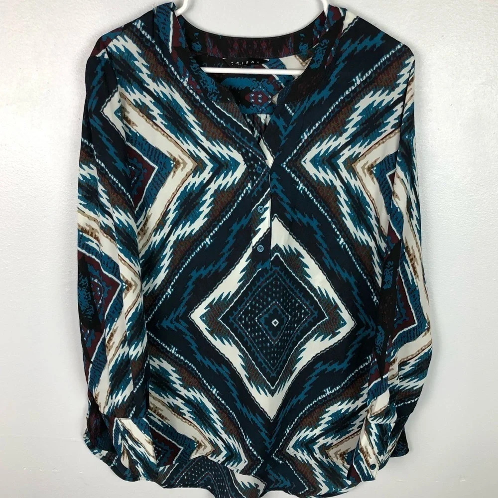 NWT Tribal Print Long Sleeve Blouse Size Large